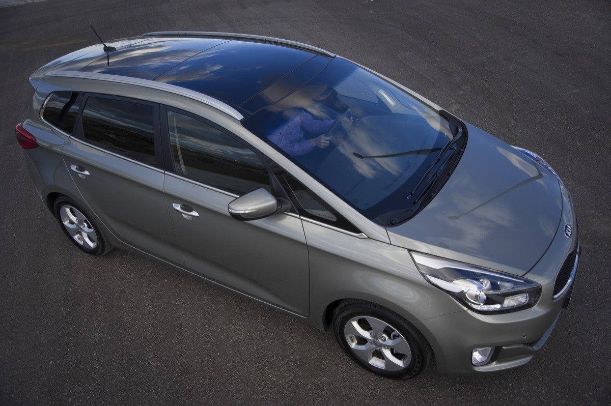 Kia Carens 2013, ya disponible en España a un precio desde 14.740 €