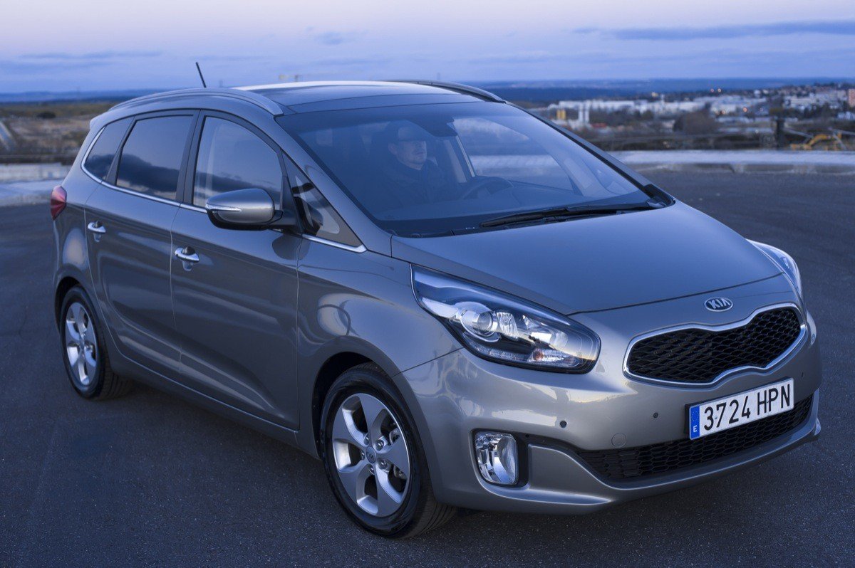 Kia Carens 2013, ya disponible en España a un precio desde 14.740 €