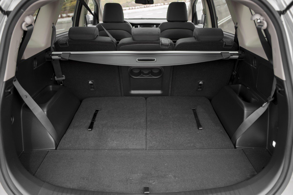 Kia Carens 2013, ya disponible en España a un precio desde 14.740 €