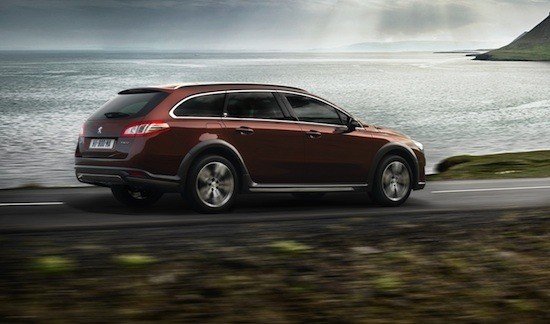 La alternativa a los SUV: Berlinas familiares vestidas de 4x4