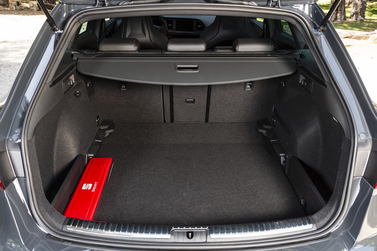 Probamos el Seat León ST CUPRA R: El último Seat con apellido CUPRA