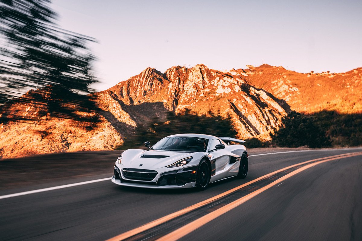 Rimac Nevera se convierte en el eléctrico más rápido del mundo. Así llegó a 412 km/h