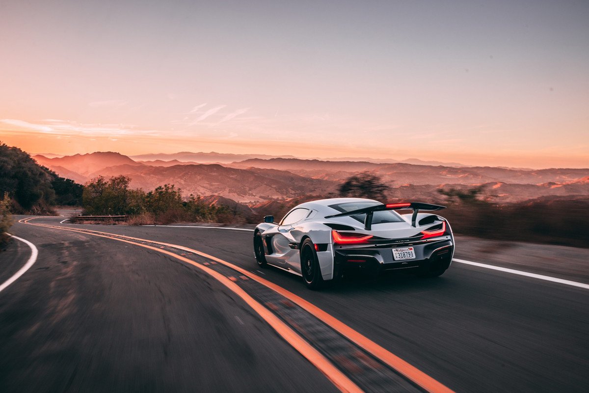Rimac Nevera se convierte en el eléctrico más rápido del mundo. Así llegó a 412 km/h