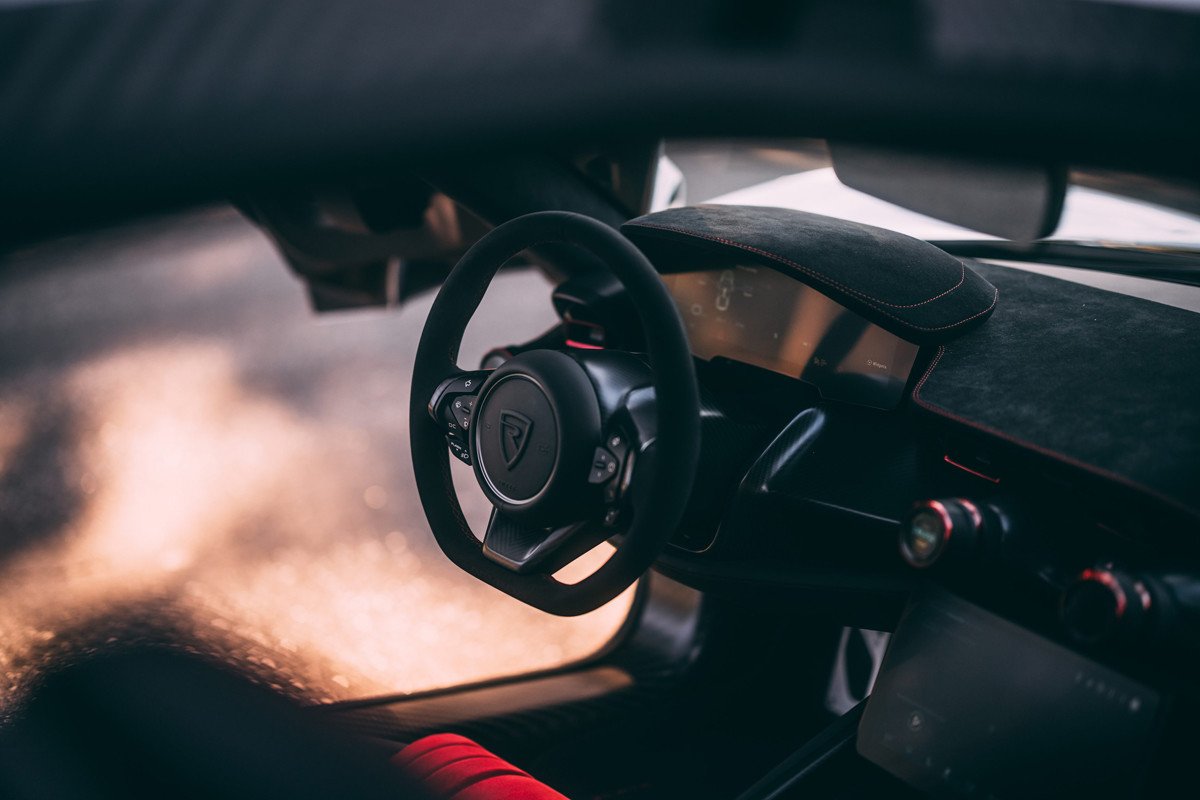 Rimac Nevera se convierte en el eléctrico más rápido del mundo. Así llegó a 412 km/h