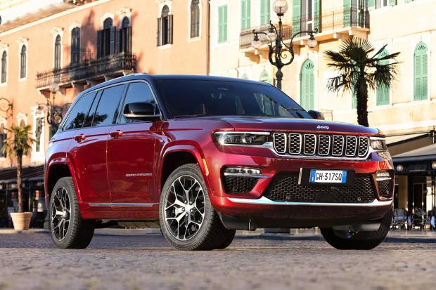 Nuevo Jeep Grand Cherokee 4xe, desde 699 euros al mes.