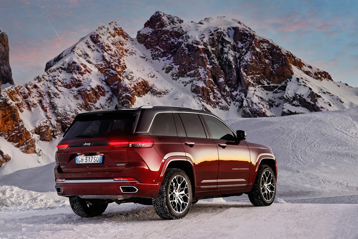 Nuevo Jeep Grand Cherokee 4xe, desde 699 euros al mes.