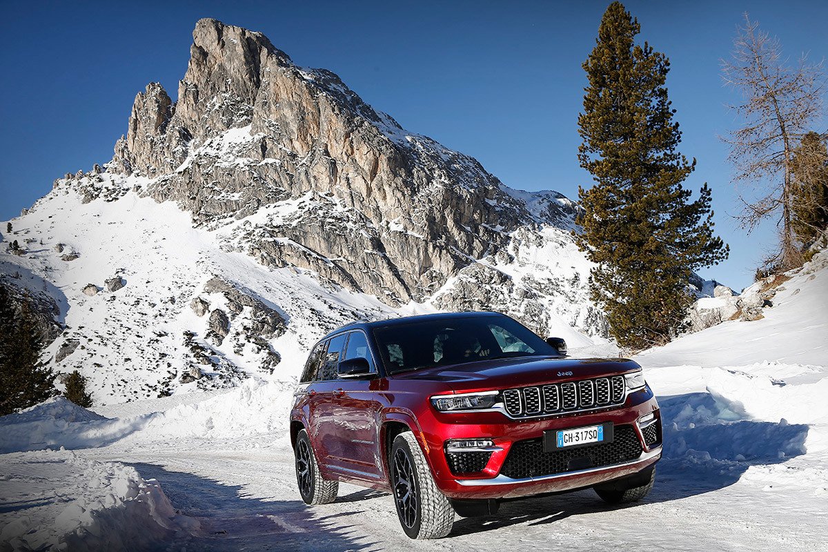 Nuevo Jeep Grand Cherokee 4xe, desde 699 euros al mes.