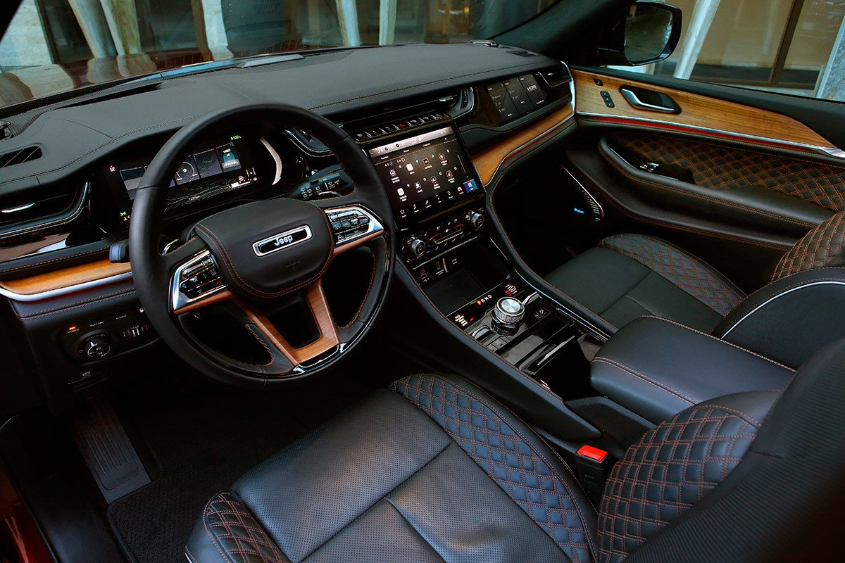 Nuevo Jeep Grand Cherokee 4xe, desde 699 euros al mes.