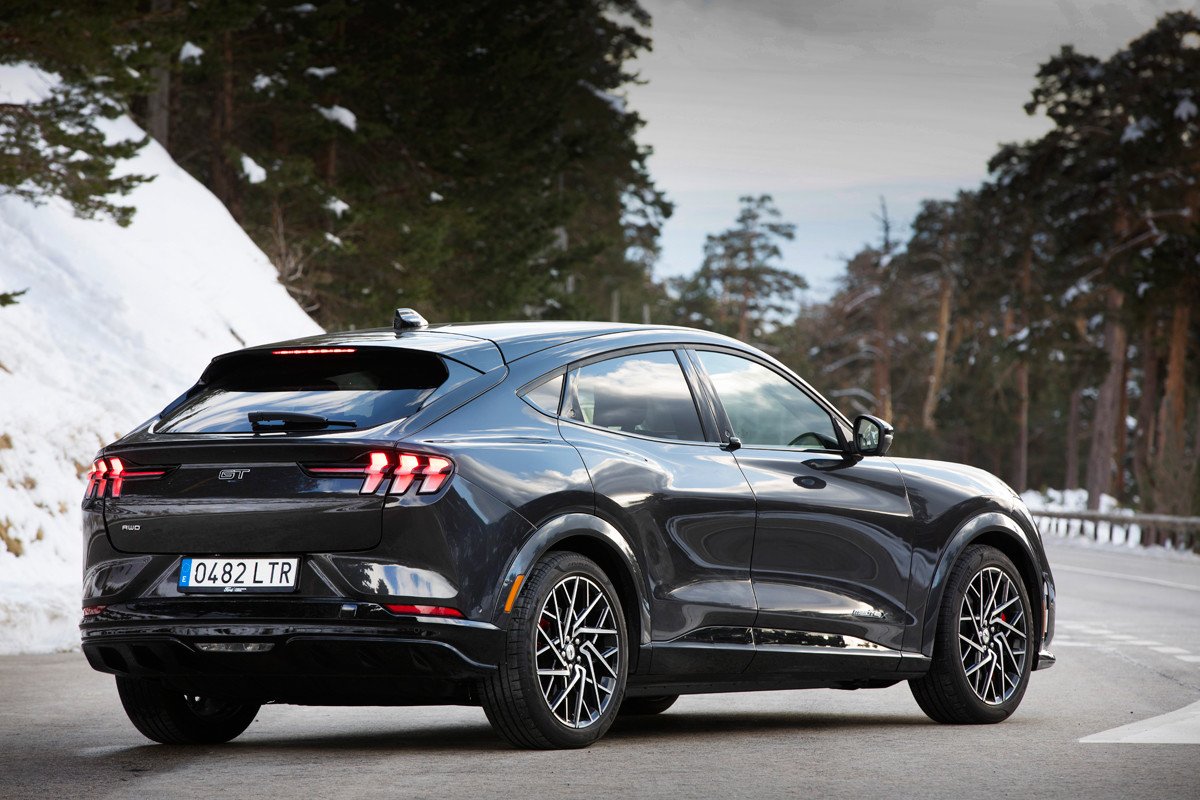 ¿Cómo son los híbridos y eléctricos Ford? Kuga, Explorer y Mustang Mach-e al detalle