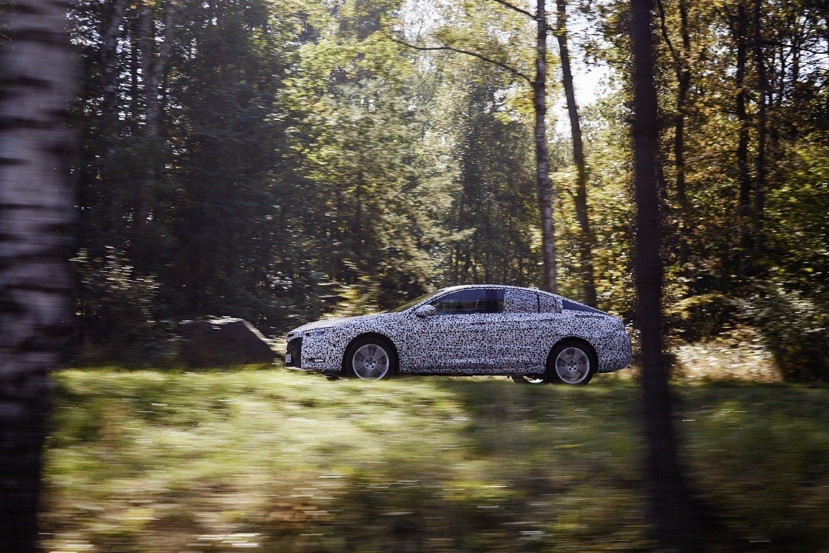 Nuevo Opel Insignia Grand Sport 2017: entrenando para Ginebra