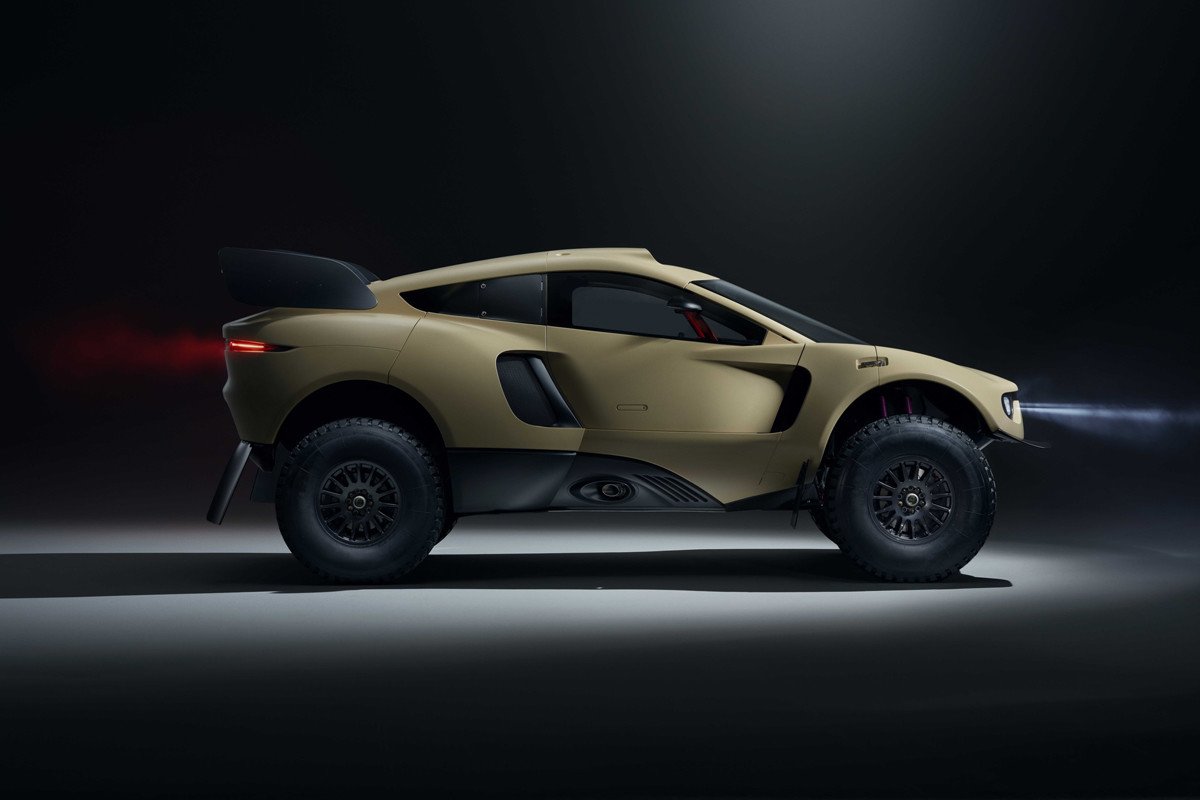 Prodrive saca a la venta una versión de calle del coche del Dakar con el nombre Hunter