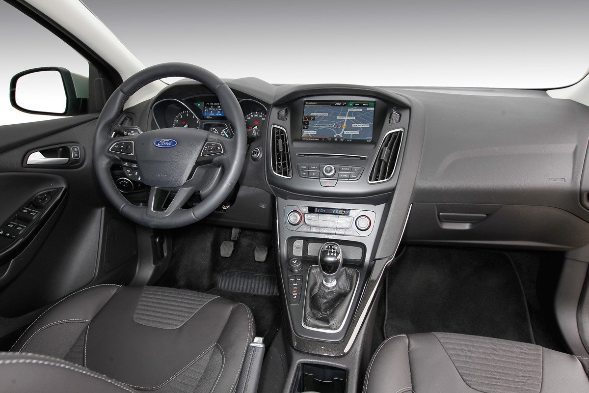 SUV vs compacto: Nissan Qashqai vs Ford Focus