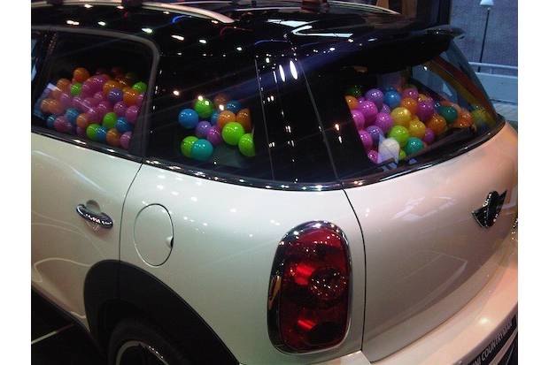 Si quieres probar el Mini CountryMan…ponte a contar bolitas