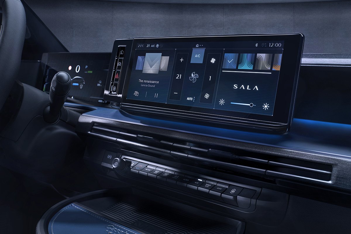 Lancia Ypsilon 2024: renace el seductor urbano