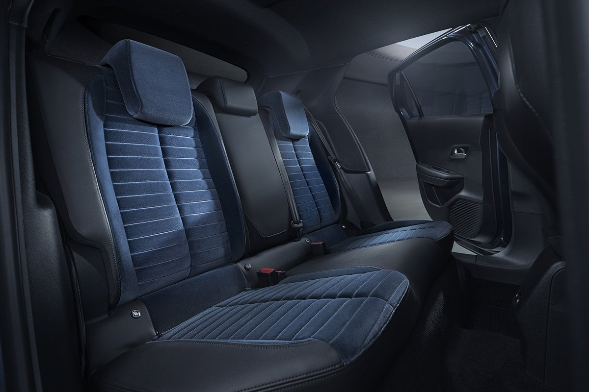 Lancia Ypsilon 2024 100% eléctrico plazas traseras
