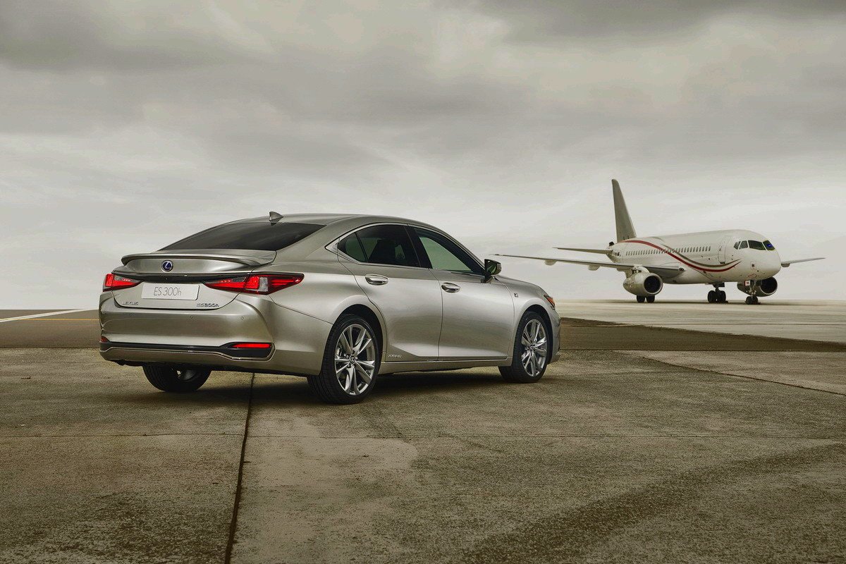 Lexus ES 300h: nuevo sistema híbrido de cuarta generación  Lexus ES 300h: nuevo sistema híbrido de cuarta generación