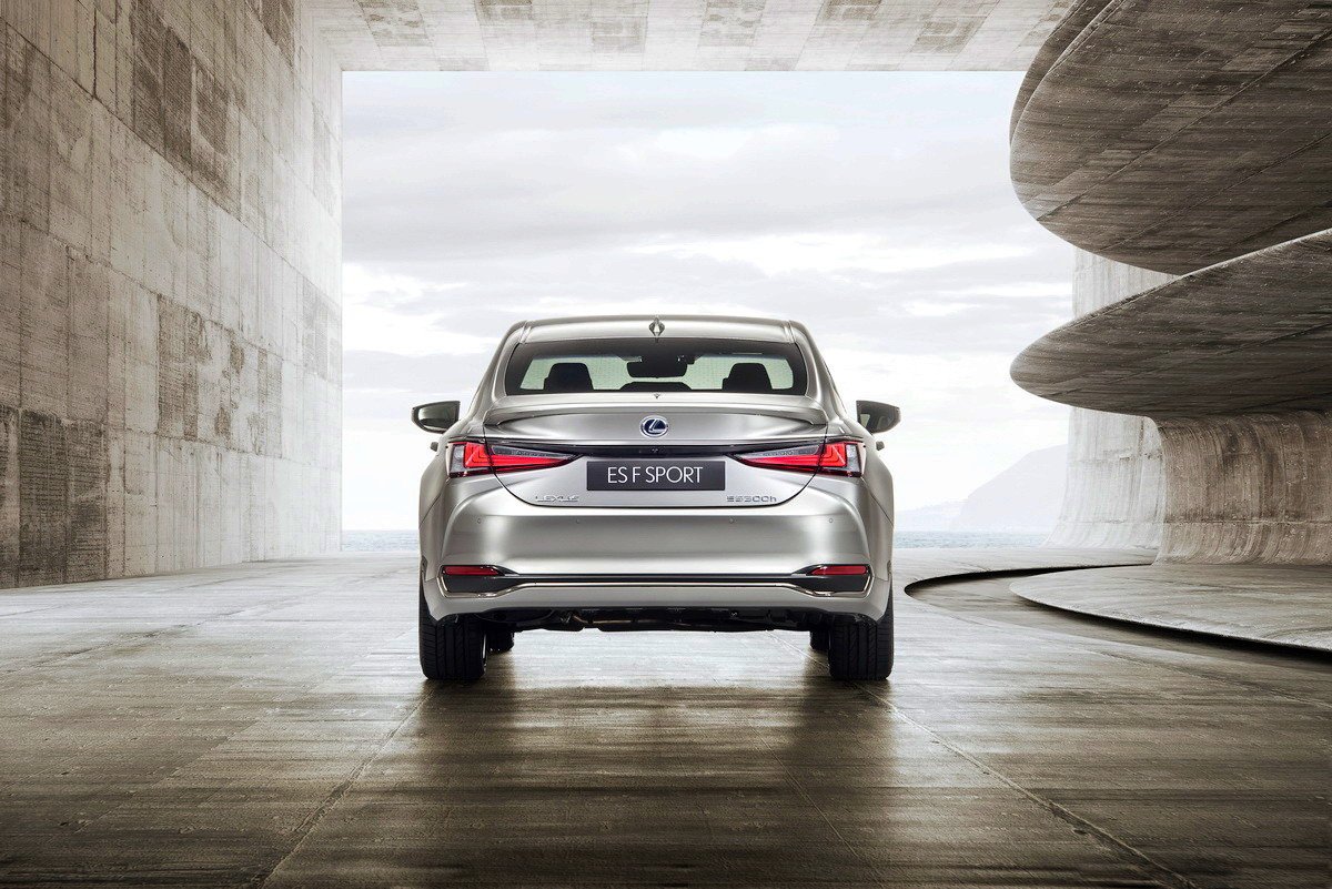 Lexus ES 300h: nuevo sistema híbrido de cuarta generación  Lexus ES 300h: nuevo sistema híbrido de cuarta generación