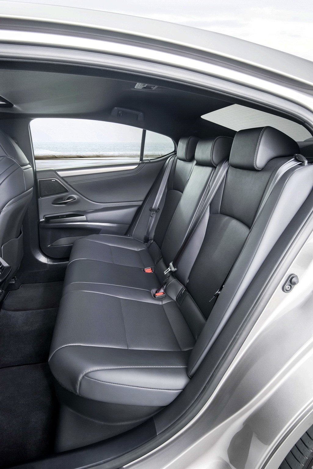 Lexus ES 300h: nuevo sistema híbrido de cuarta generación  Lexus ES 300h: nuevo sistema híbrido de cuarta generación