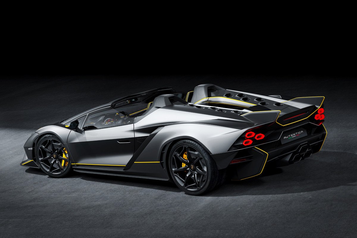 Lamborghini Invencible y Autentica: deportividad extrema como despedida al V12