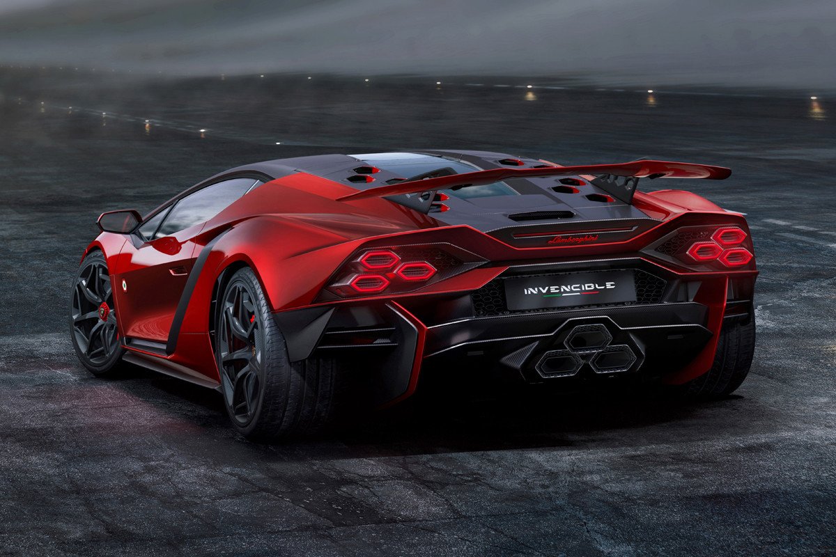 Lamborghini Invencible y Autentica: deportividad extrema como despedida al V12