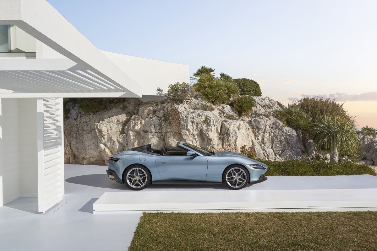 Ferrari Roma Spider