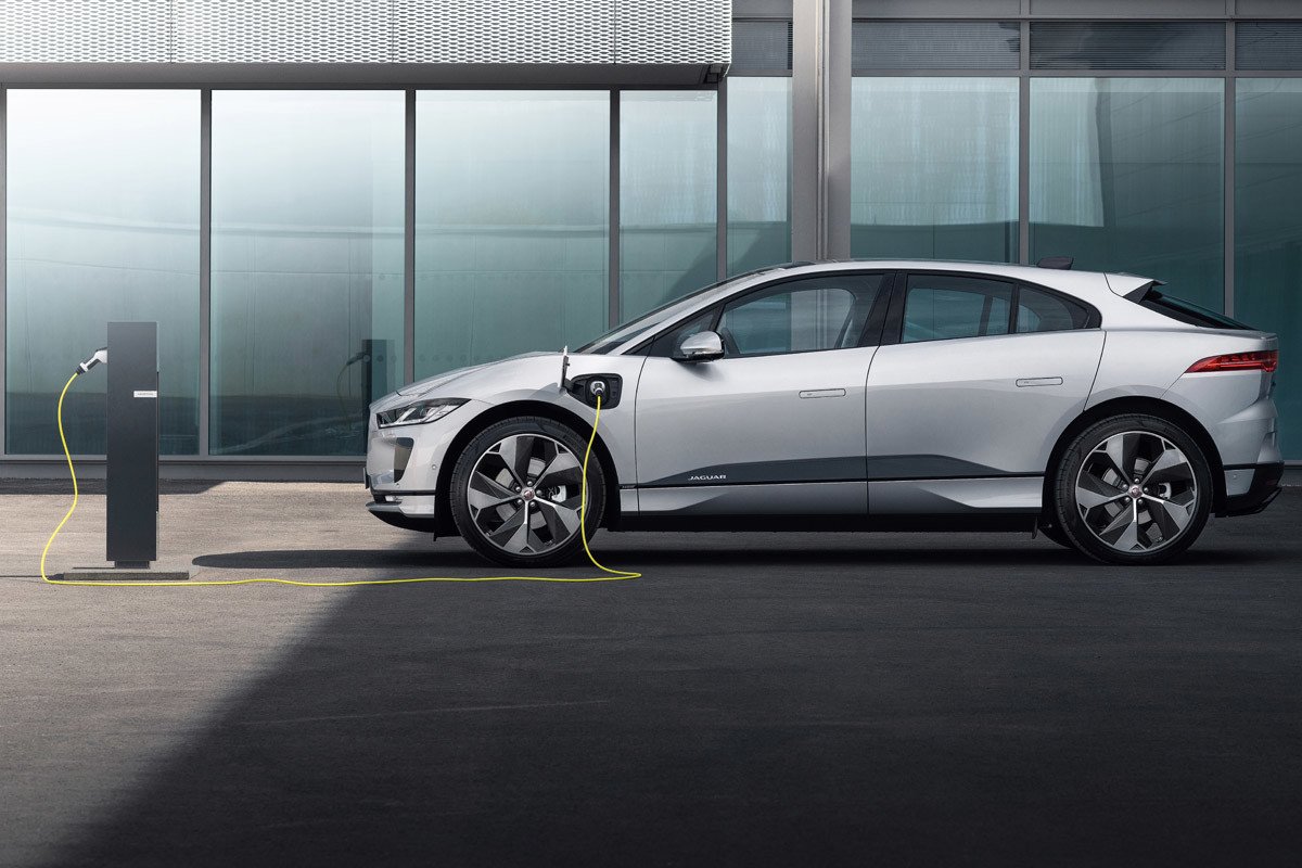 Jaguar I-PACE: estrena equipo multimedia y cargador a bordo más potente