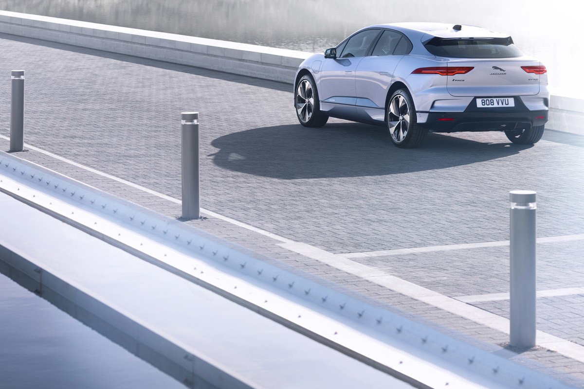 Jaguar I-PACE: estrena equipo multimedia y cargador a bordo más potente