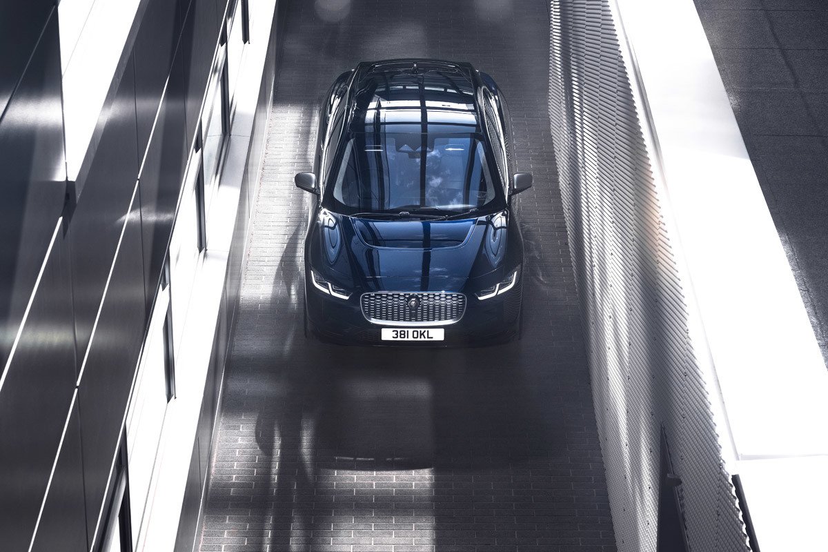 Jaguar I-PACE: estrena equipo multimedia y cargador a bordo más potente