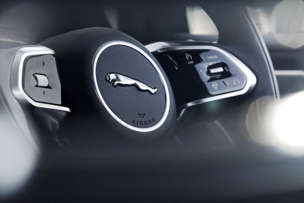 Jaguar I-PACE: estrena equipo multimedia y cargador a bordo más potente