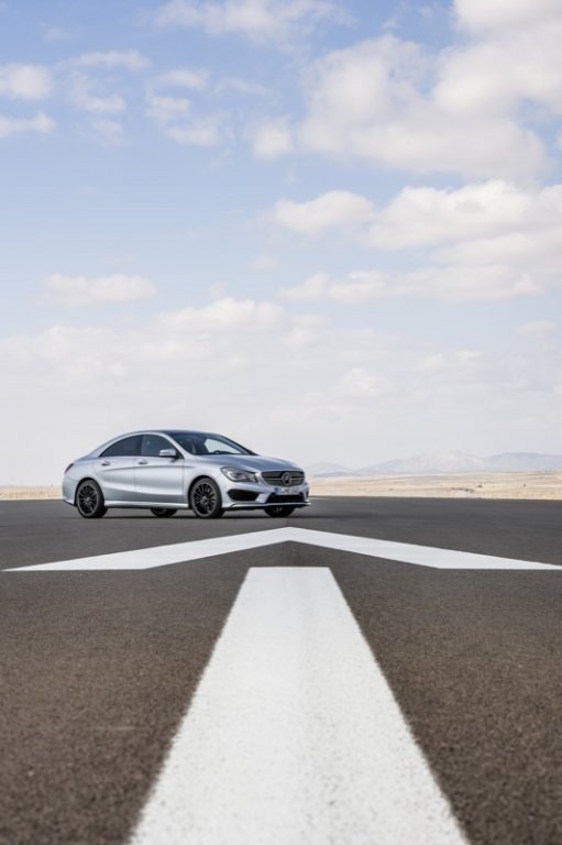 Nuevo Mercedes CLA: fotos y datos oficiales