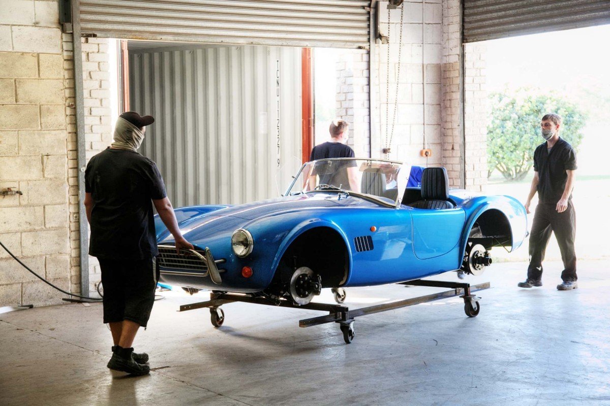 AC Cobra Series 1: regresa el mito en forma de edición limitada... ¡Y ELÉCTRICA!