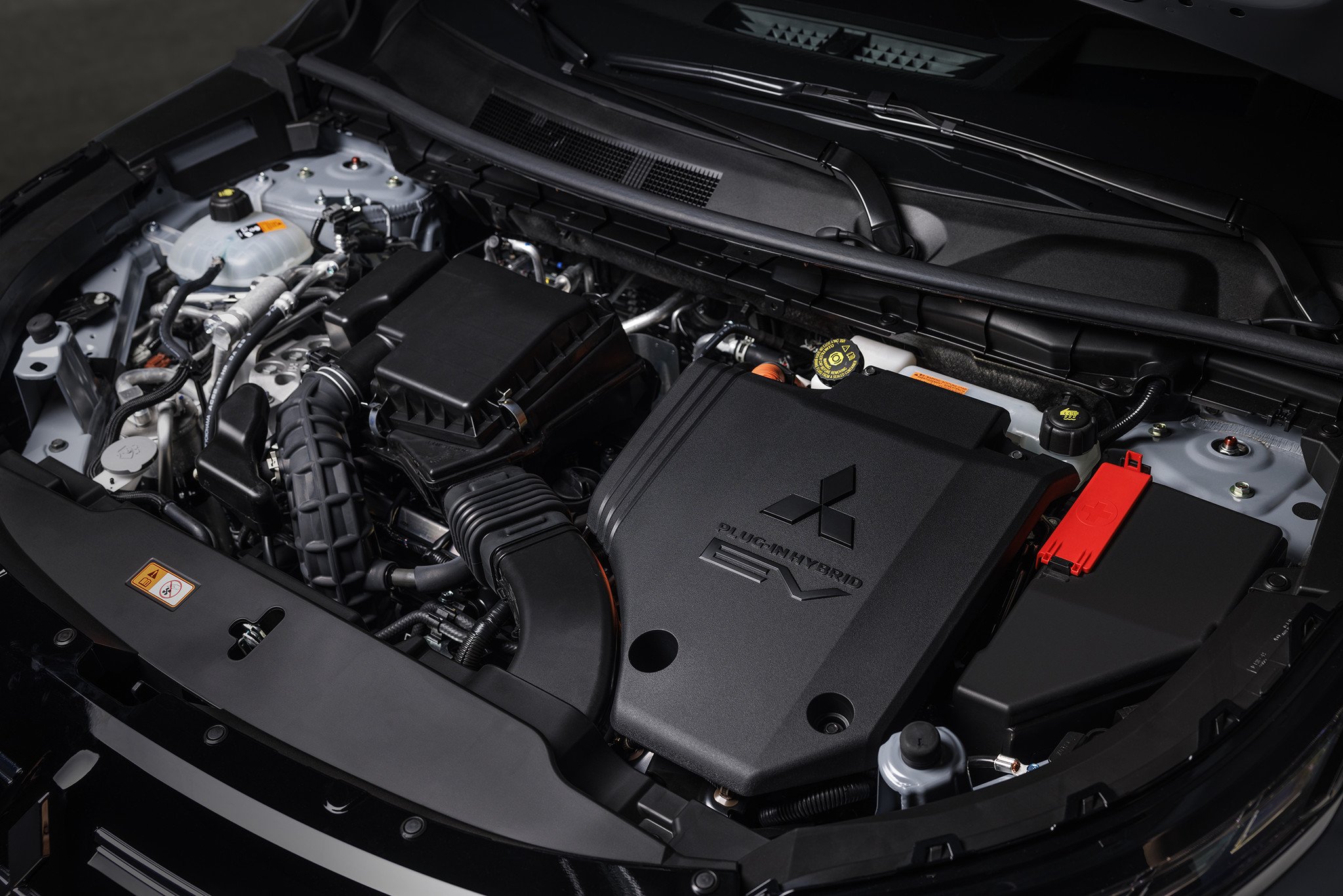 Mitsubishi-Outlander-PHEV
