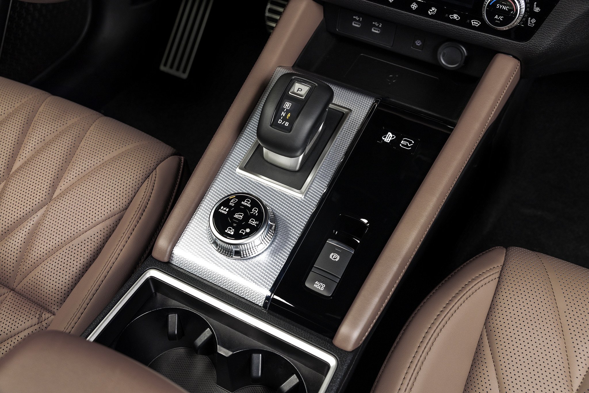 Mitsubishi-Outlander-PHEV