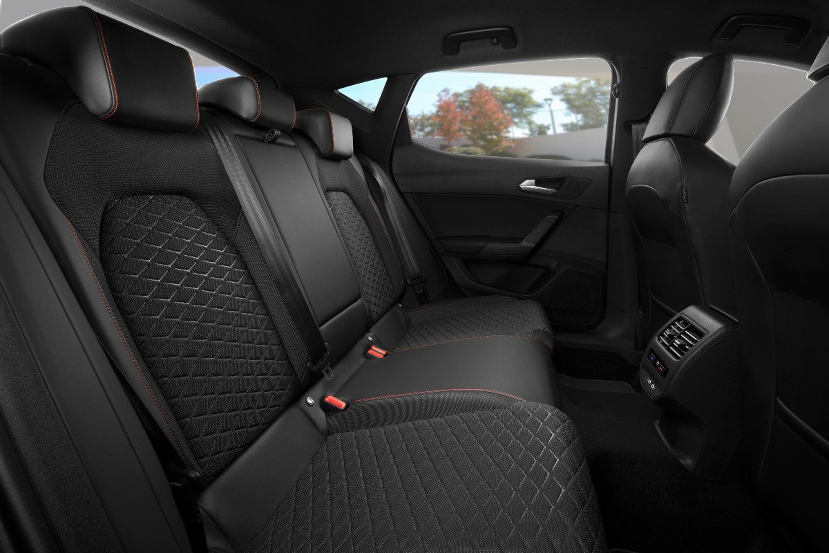 Prueba nuevo Seat León híbrido enchufable: el coche que estabas esperando