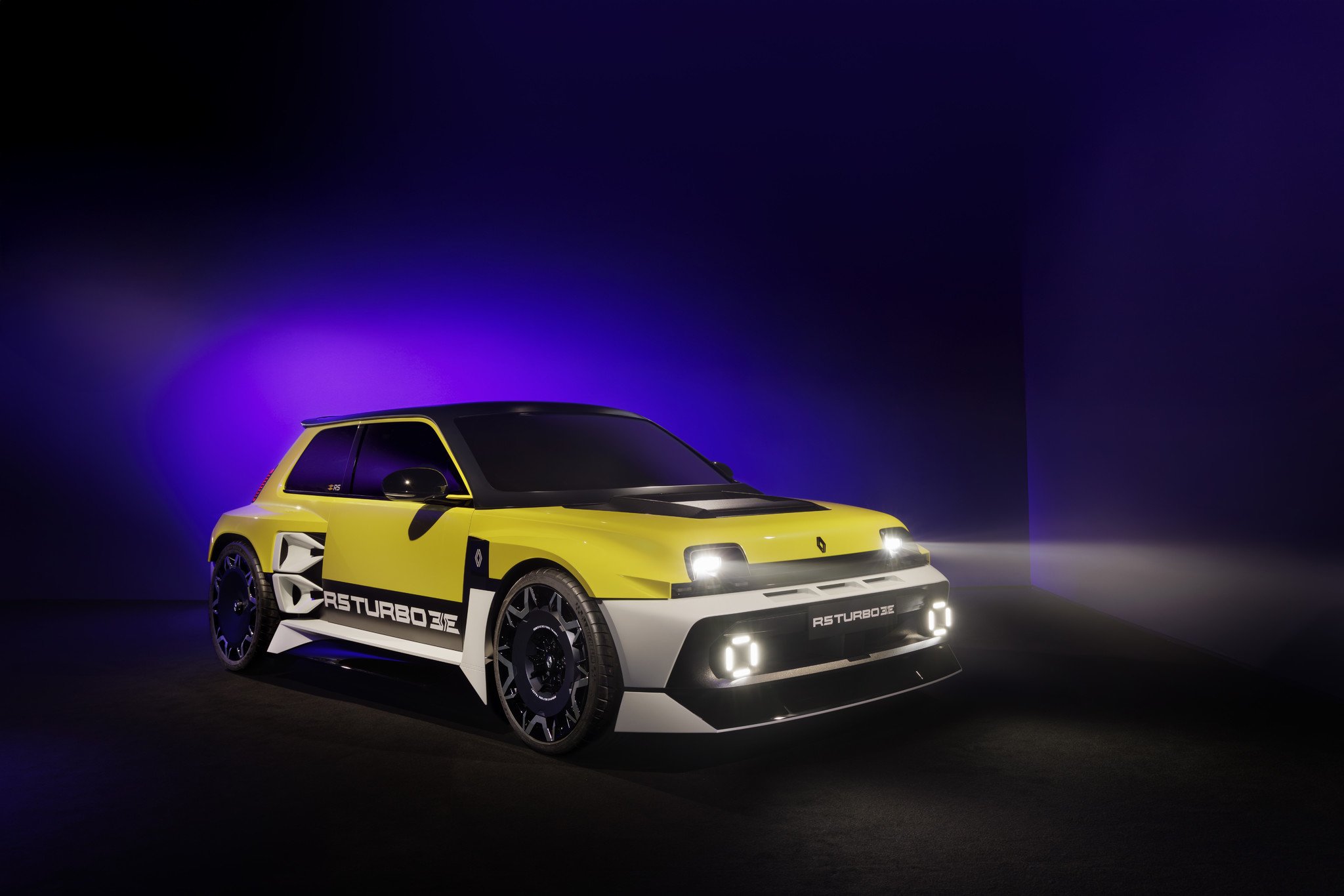Renault 5 Turbo 3E Frontal Lateral