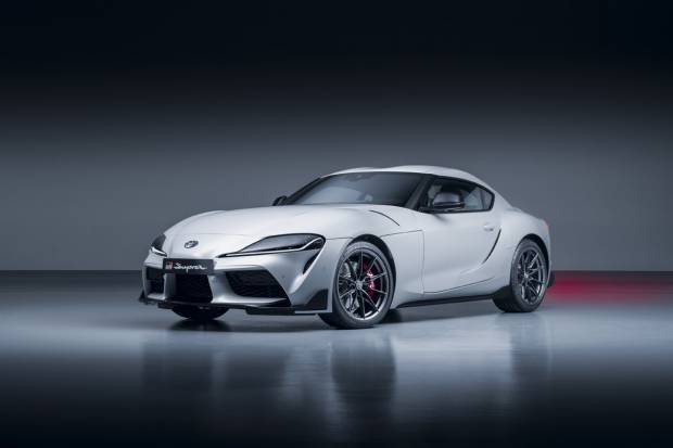 Toyota GR Supra: ahora disponible con cambio manual