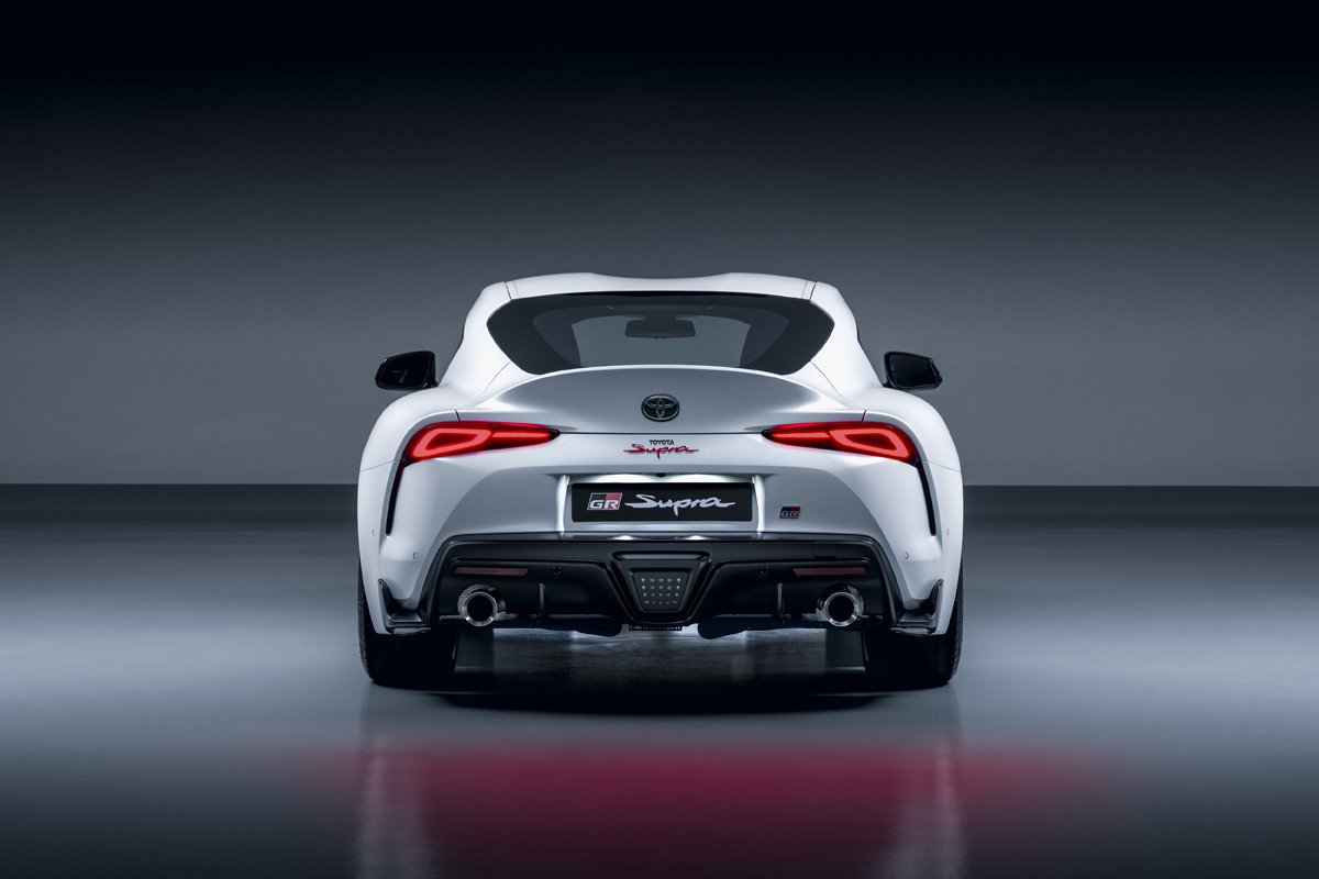 Toyota GR Supra: ahora disponible con cambio manual