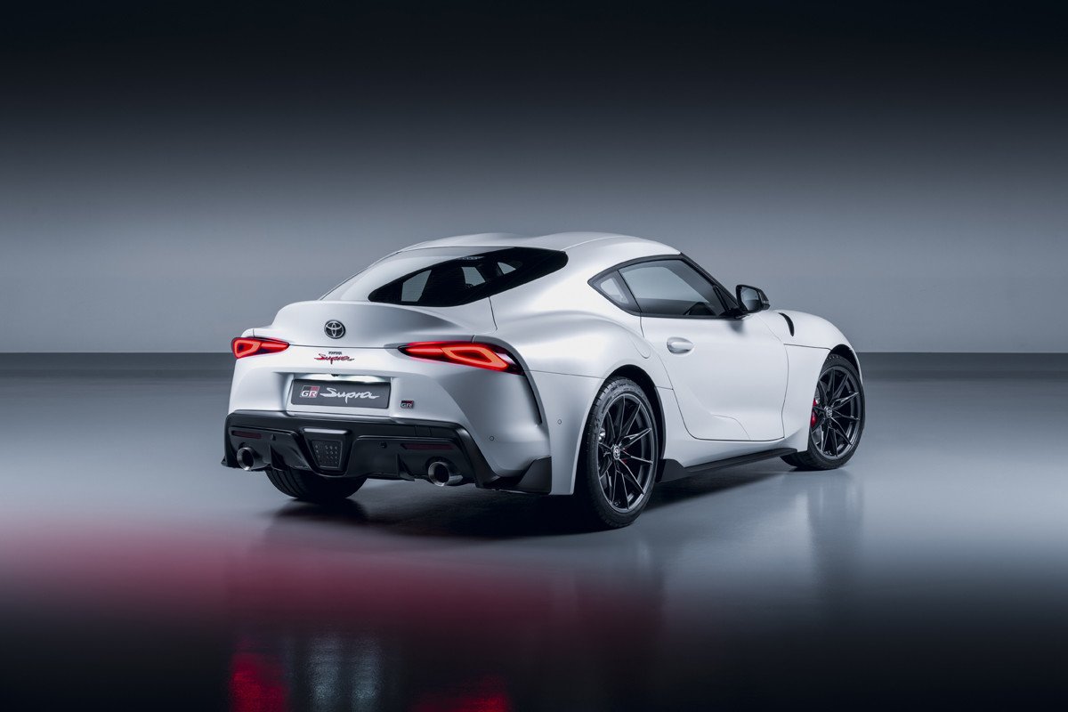 Toyota GR Supra: ahora disponible con cambio manual
