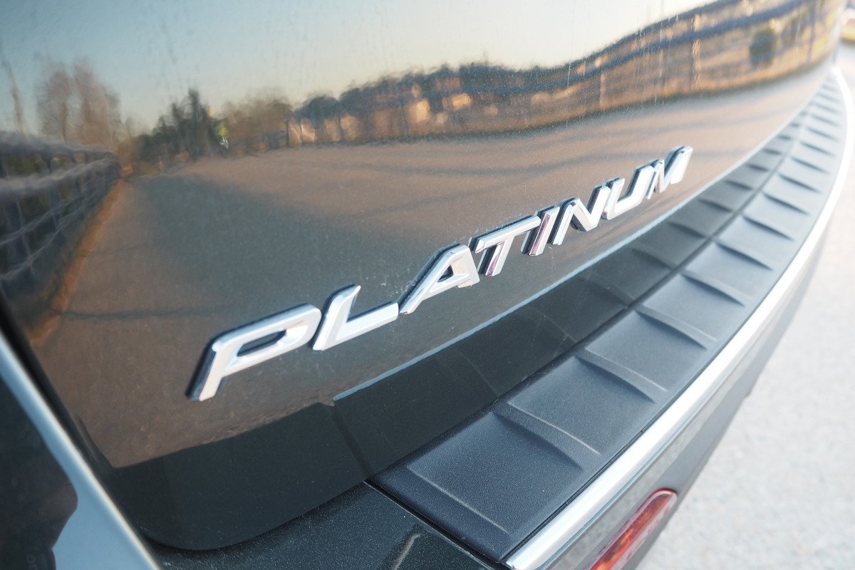 Prueba y opinión del Ford Explorer: precio, interior y su motor híbrido enchufable