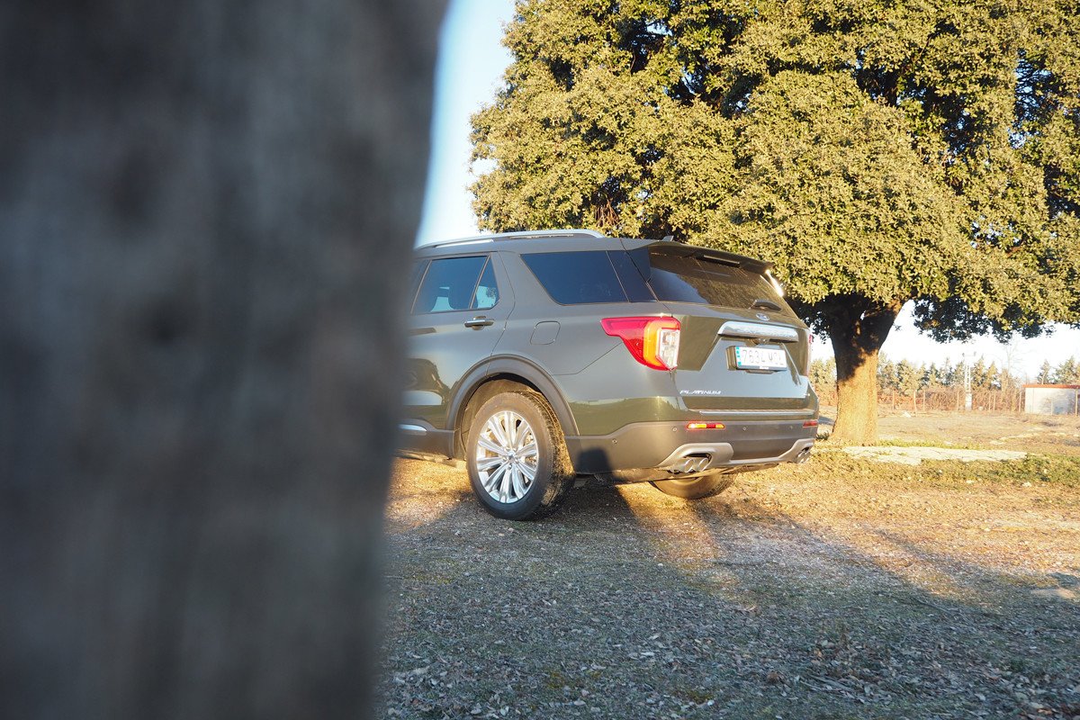 Prueba y opinión del Ford Explorer: precio, interior y su motor híbrido enchufable