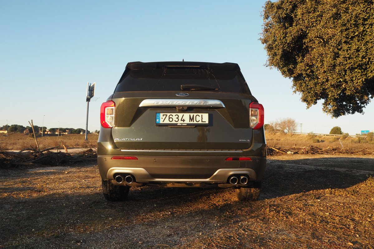 Prueba y opinión del Ford Explorer: precio, interior y su motor híbrido enchufable