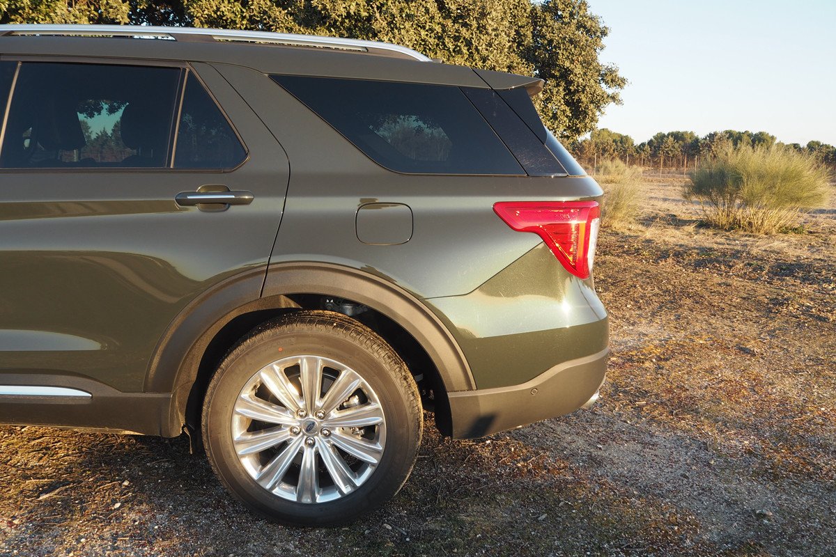 Prueba y opinión del Ford Explorer: precio, interior y su motor híbrido enchufable