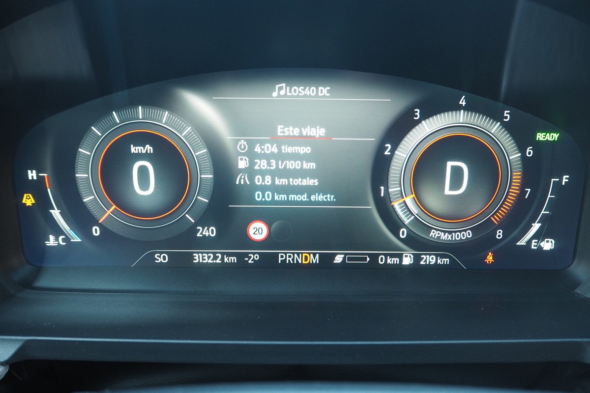 Prueba y opinión del Ford Explorer: precio, interior y su motor híbrido enchufable