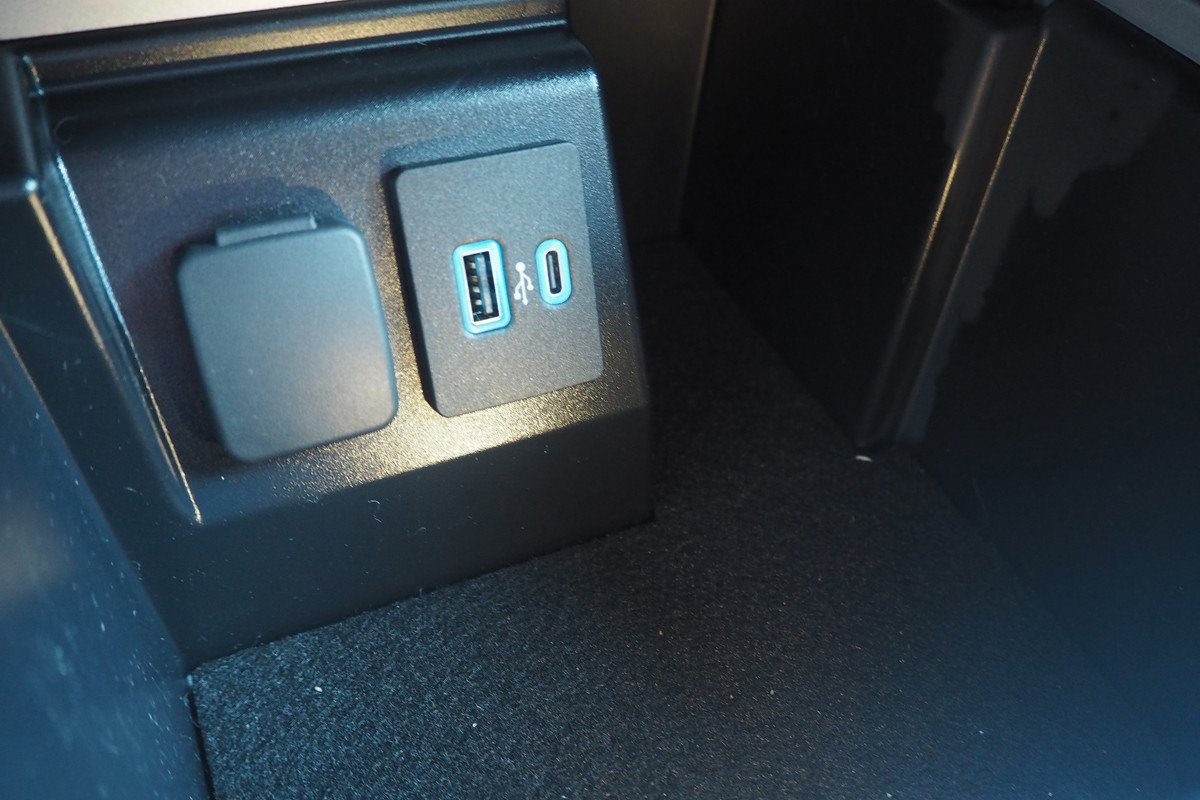 Prueba y opinión del Ford Explorer: precio, interior y su motor híbrido enchufable