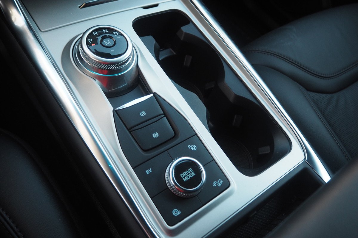 Prueba y opinión del Ford Explorer: precio, interior y su motor híbrido enchufable