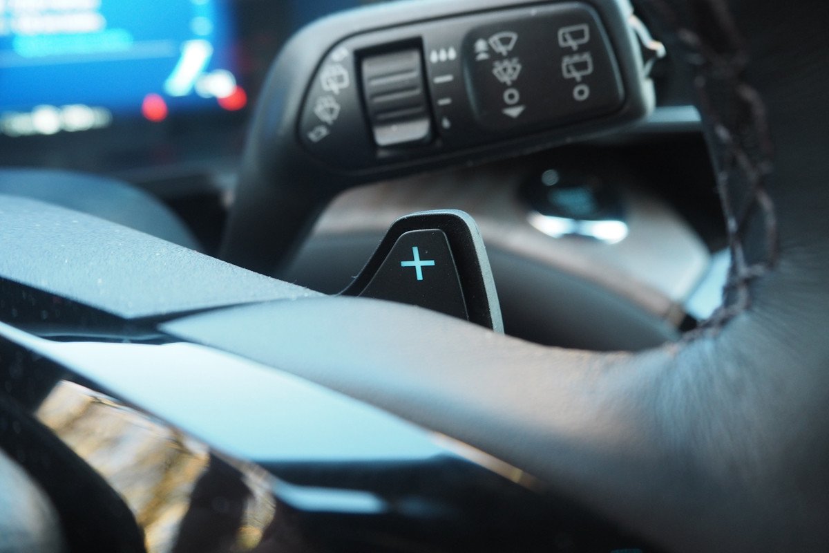 Prueba y opinión del Ford Explorer: precio, interior y su motor híbrido enchufable