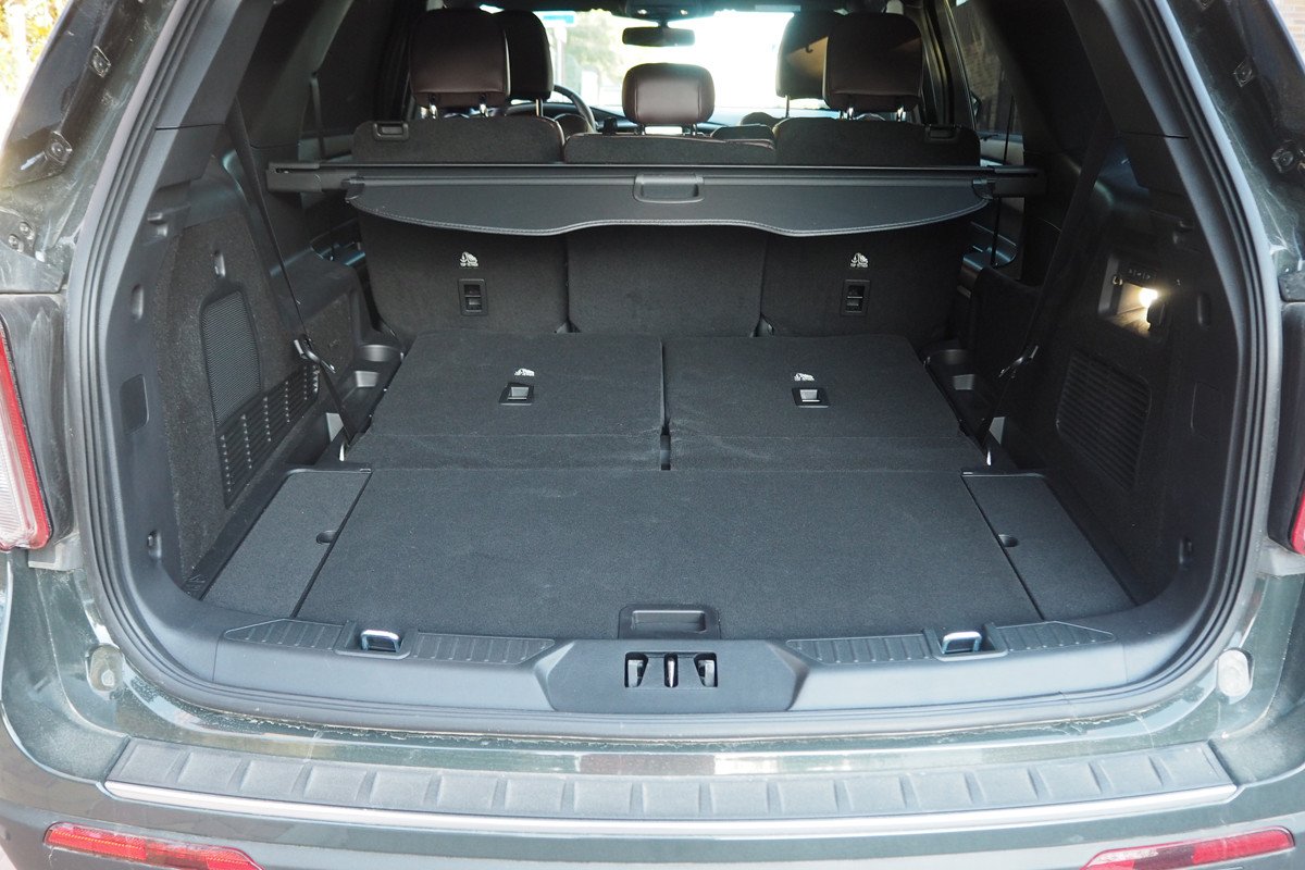 Prueba y opinión del Ford Explorer: precio, interior y su motor híbrido enchufable