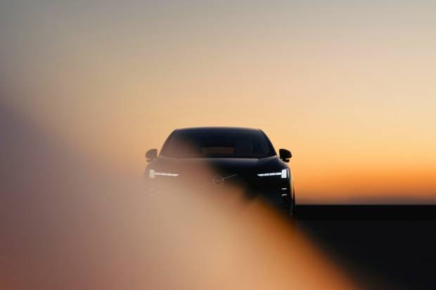 Volvo EX60 2026: el SUV que promete autonomía récord de 810 km para superarlos a todos