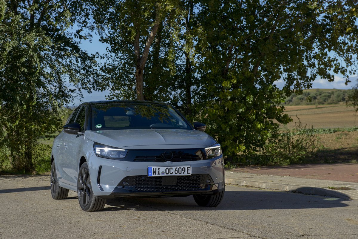 Prueba y opinión del nuevo Opel Corsa eléctrico 2023: 400 km de autonomía y 156 CV
