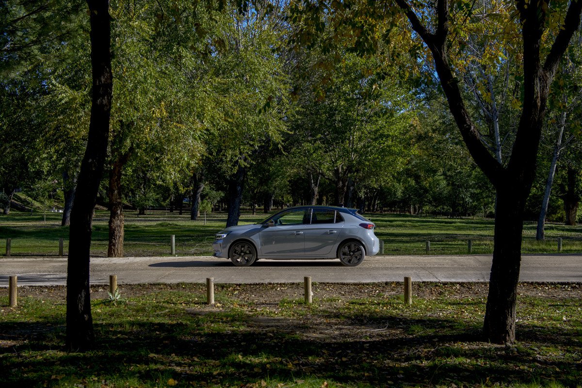 Prueba y opinión del nuevo Opel Corsa eléctrico 2023: 400 km de autonomía y 156 CV